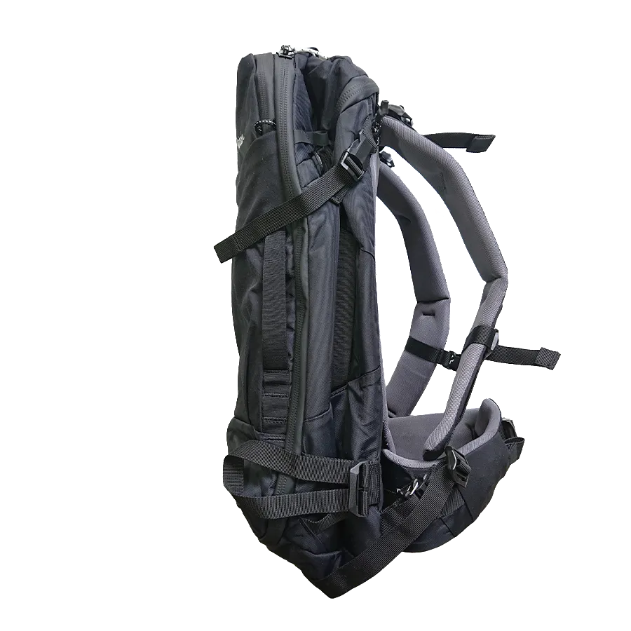 Matador GlobeRider35のコンプレッションストラップを締めた