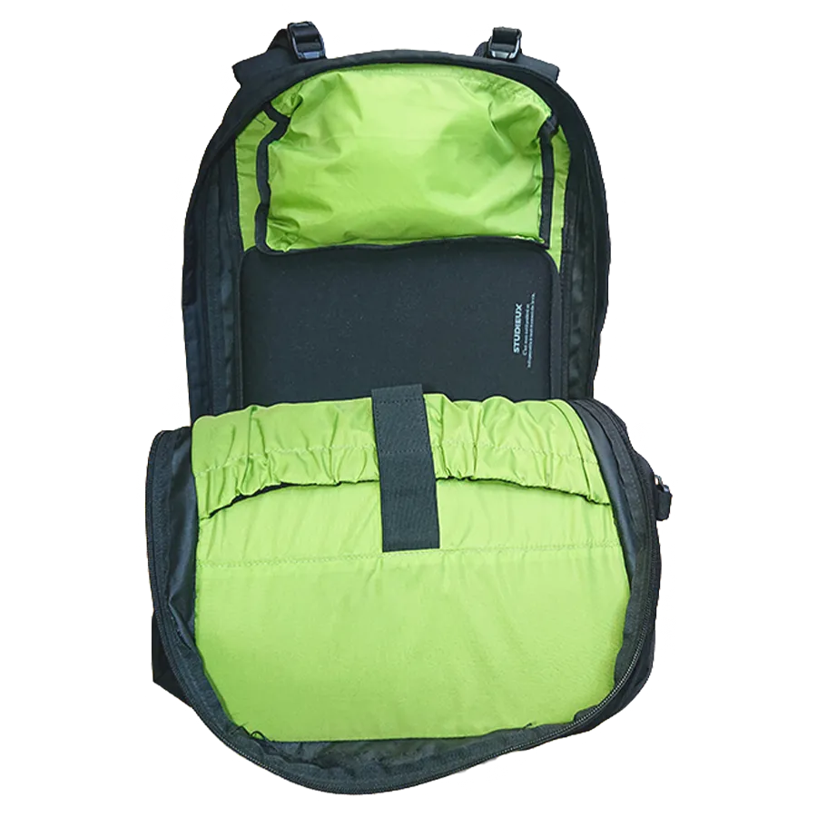 tribute40旧型のバックパネルコンパートメント