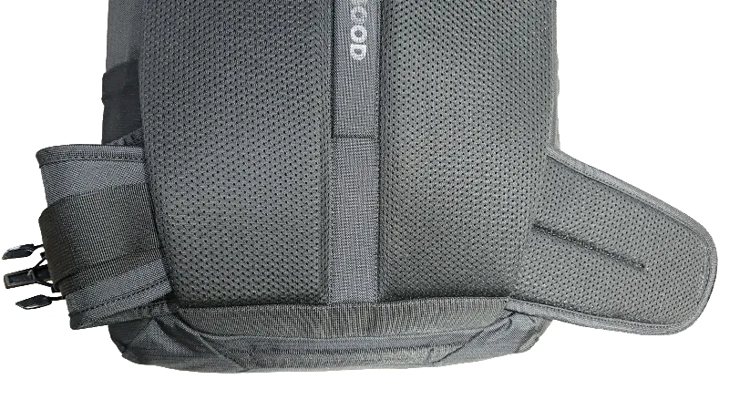 Cotopaxi Allpa35の収納可能なウエストベルト